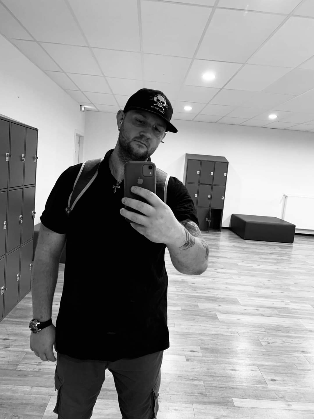 Profil de Namir, 32 ans, Pute à Hoffelt