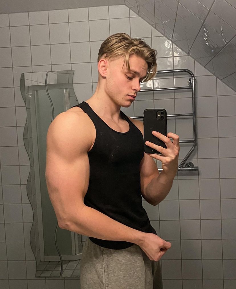 Profil de Baba, 21 ans, Pute à Steinheim