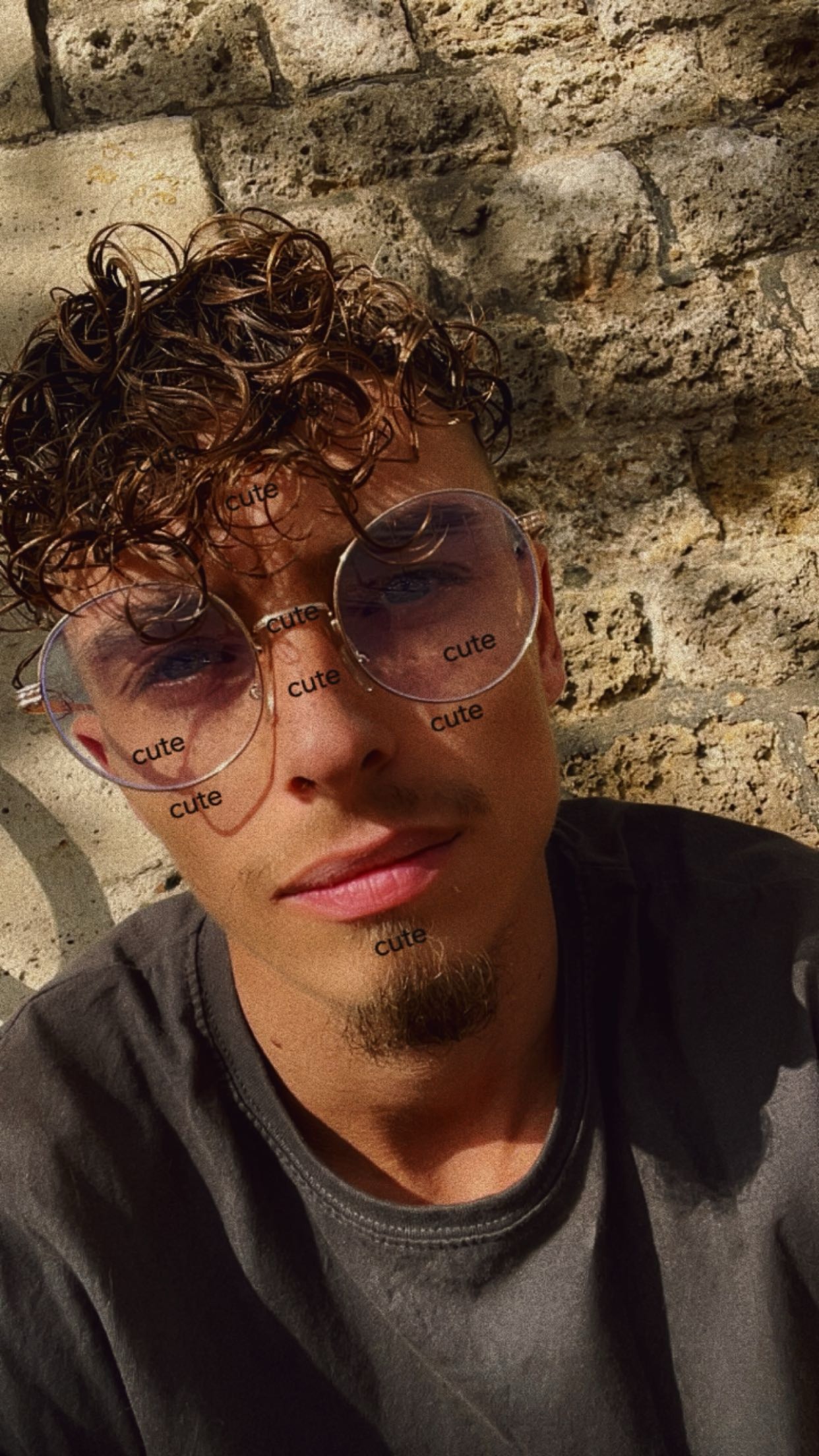 Profil de Axil, 27 ans, Pute à Perlé