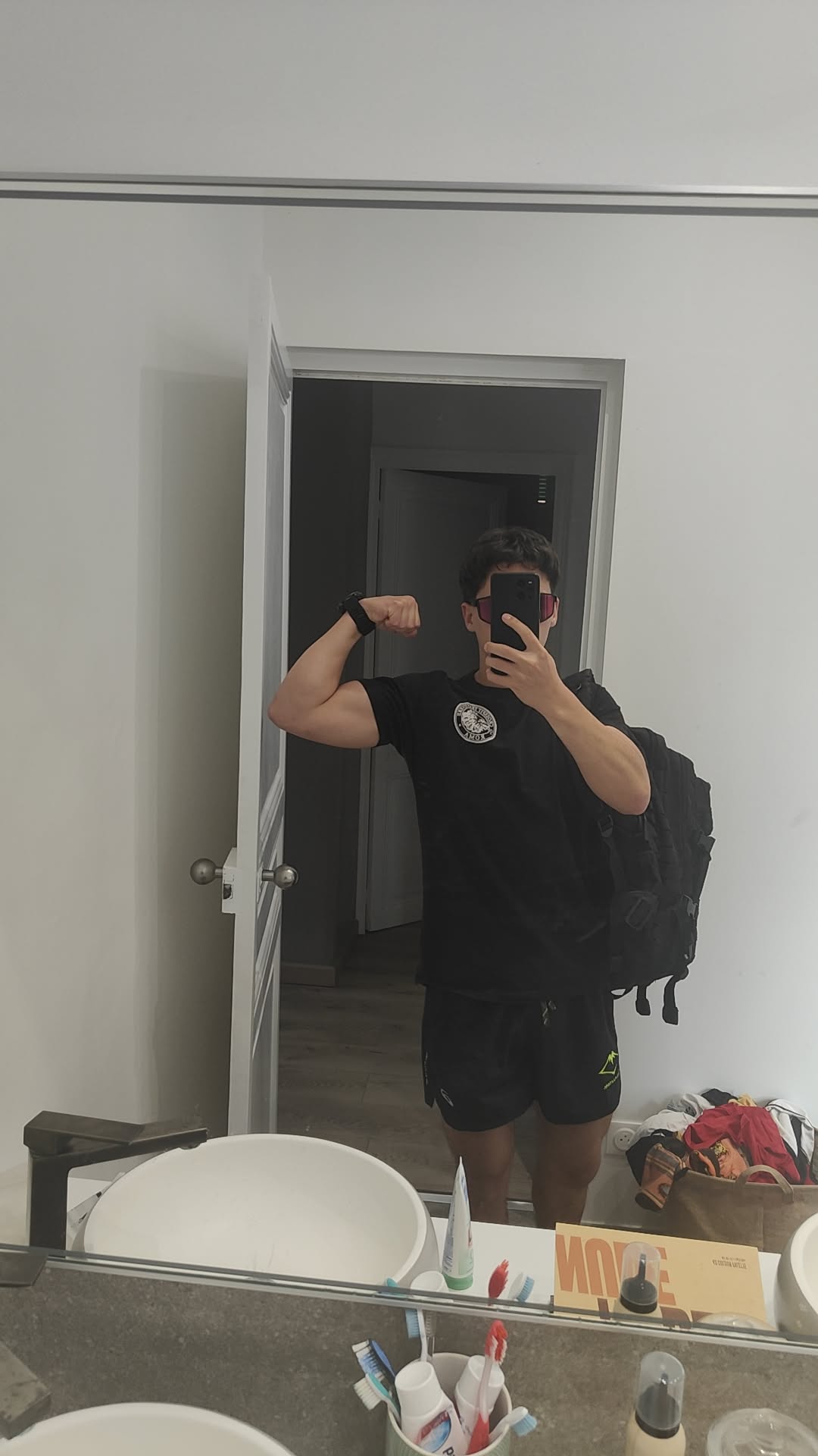 Profil de Taoufik, 20 ans, Pute à Hautbellain