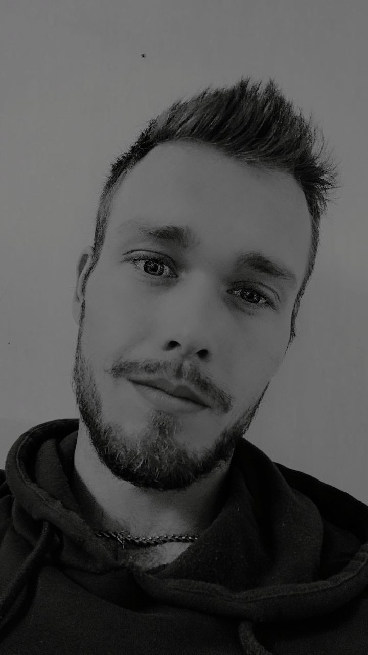 Profil de Houdayfa, 32 ans, Pute à Weilerbach