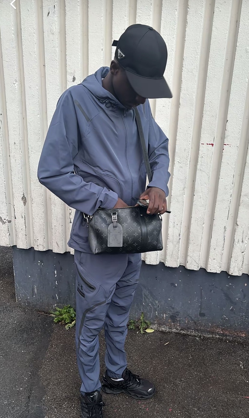 Profil de Miroslav, 22 ans, Pute à Rodershausen