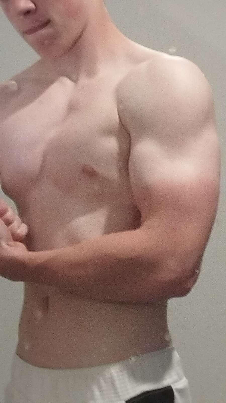 Profil de Bachir, 19 ans, Pute à Kaesfurt